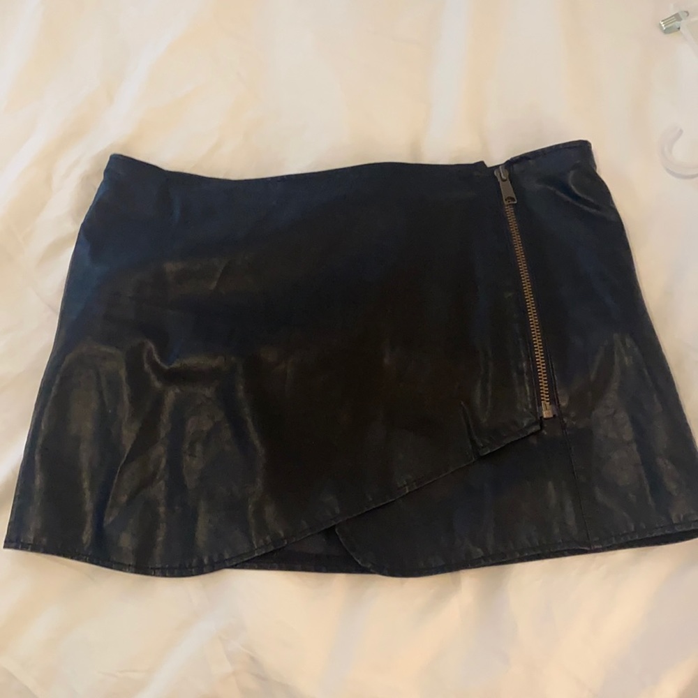 Free people Black leather skort